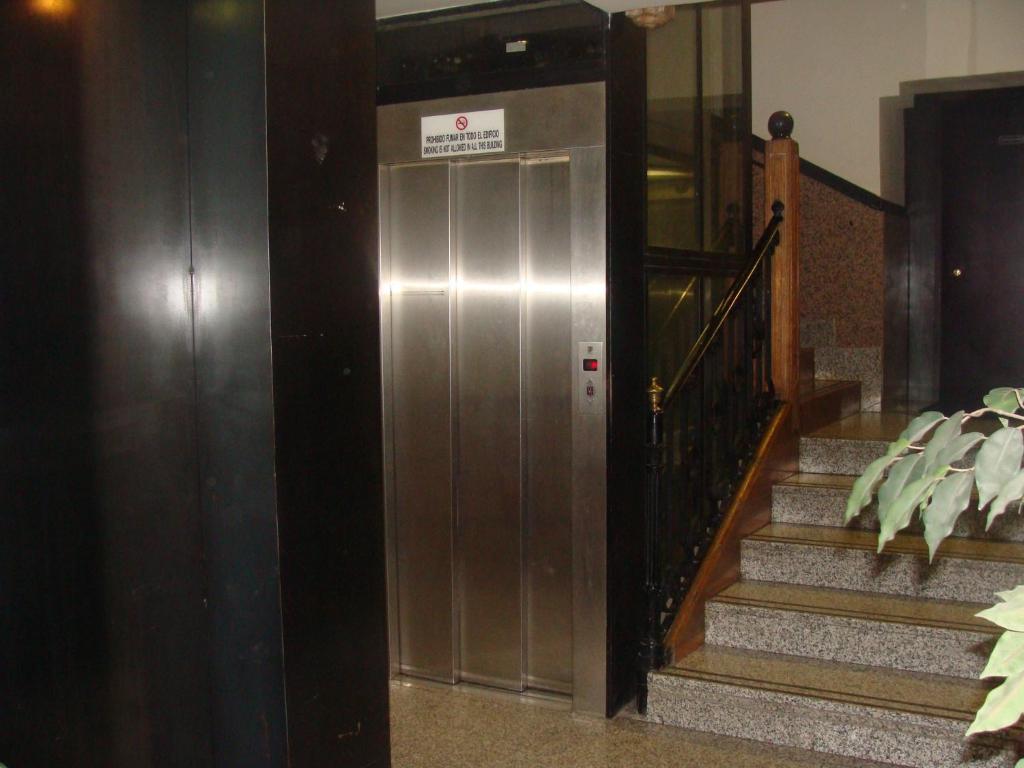 Inter Puerta Del Sol Pension Madrid Rom bilde