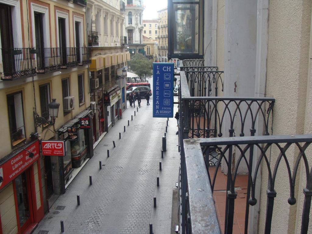 Inter Puerta Del Sol Pension Madrid Rom bilde